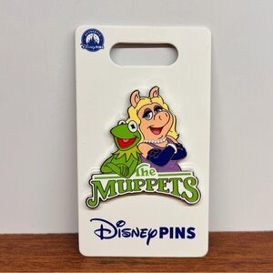 BRAND NEW DISNEY PARKS PIN THE MUPPETS KERMIT & MISS PIGGY 🐸 🐷